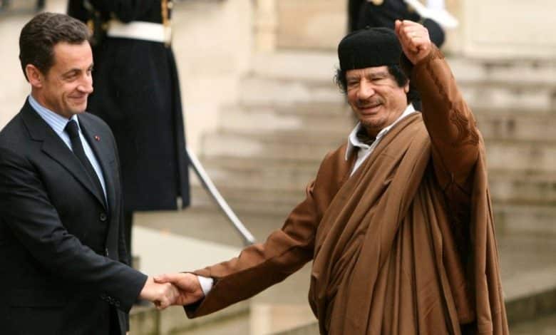 تمويل القذافي