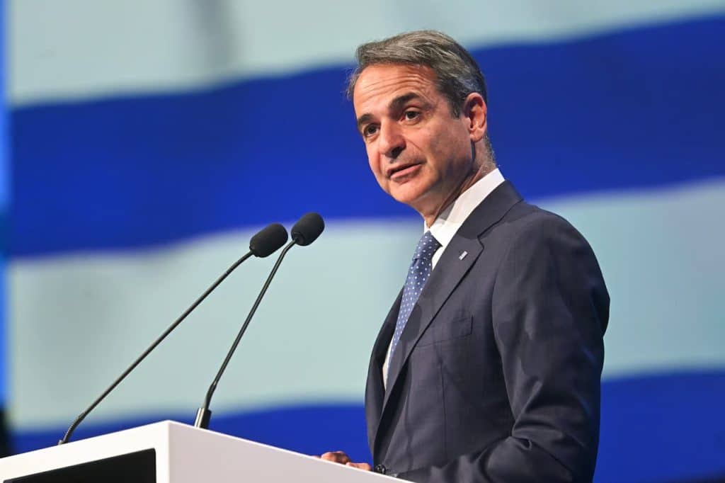 رئيس الوزراء اليميني الوسطي كيرياكوس ميتسوتاكيس