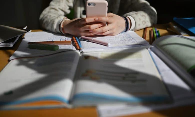 حماية الأطفال من مخاطر وسائل التواصل الاجتماعي