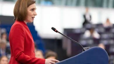 الرئيسة مايا ساندو