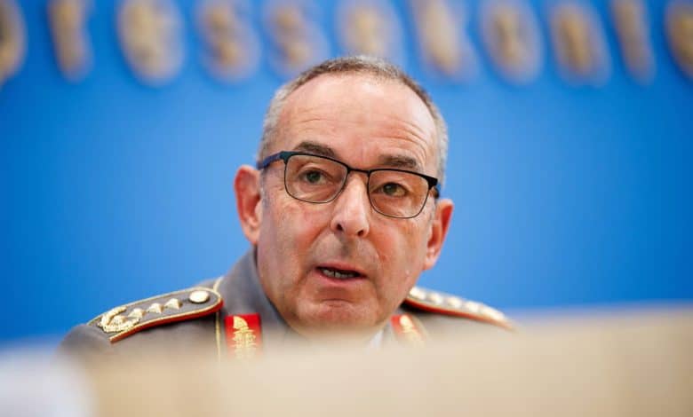 المفتش العام للقوات المسلحة الجنرال كارستن بروير