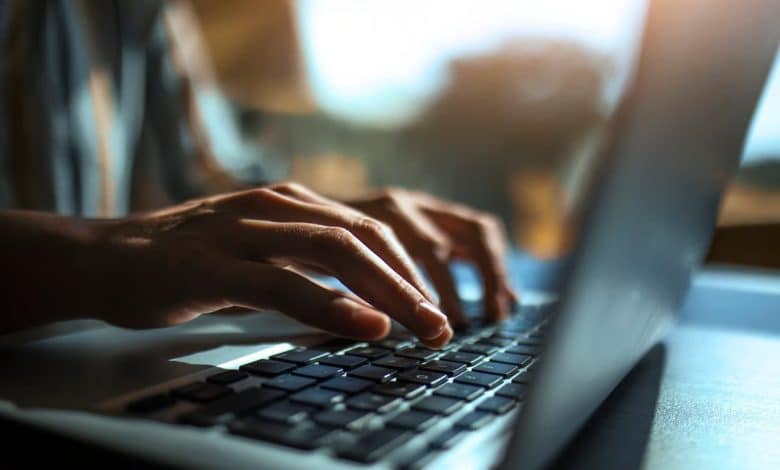 التحكم في الدردشة