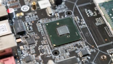 الرقائق الإلكترونية