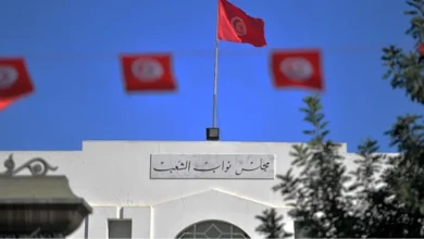 56 نائبا تونسيا يطالبون بعقد جلسة استثنائية لمساءلة الحكومة حول "الوضع الخطير