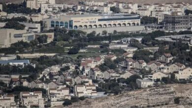إسرائيل تتهم وزير الخارجية البريطاني بالإضرار بالعلاقات بعد رفضه مشروع «إي 1» الاستيطاني