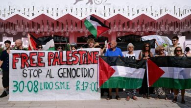 مئتا فنان عالمي يطالبون مهرجان فينيسيا بموقف صريح لدعم فلسطين