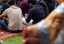 استفزاز دراجين برأس خنزير أمام مسجد كاوناس في ليتوانيا