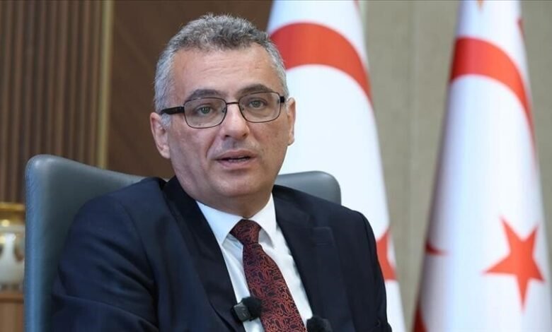 أرهورمان يلتقي خريستودوليدس في المنطقة العازلة