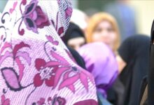 المجلس الإسلامي الفرنسي يطالب الدولة بحماية حق المرأة في ارتداء الحجاب