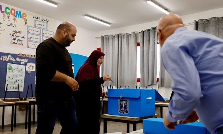 تاريخ طويل من التردد بين المقاطعة والمشاركة في انتخابات الكنيست لفلسطينيي الداخل