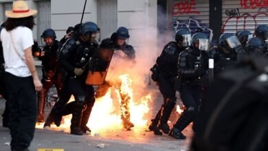 فرنسا تشهد مظاهرات حاشدة بمشاركة 320 ألف شخص احتجاجاً على الغلاء