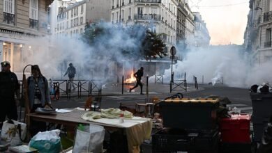 رئيس الوزراء الفرنسي يطلب فرض حظر تجول جزئي في عدة مناطق
