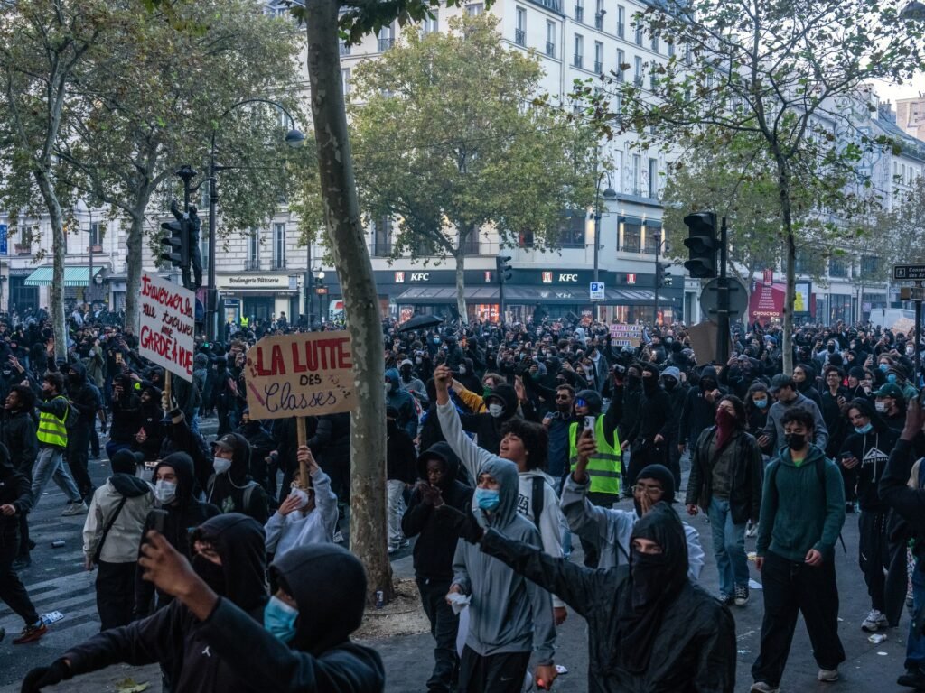 تصاعد ديون أوروبا يهدد النمو والإنفاق الاجتماعي وسط توقعات بارتفاعها إلى أكثر من 91% في 2027